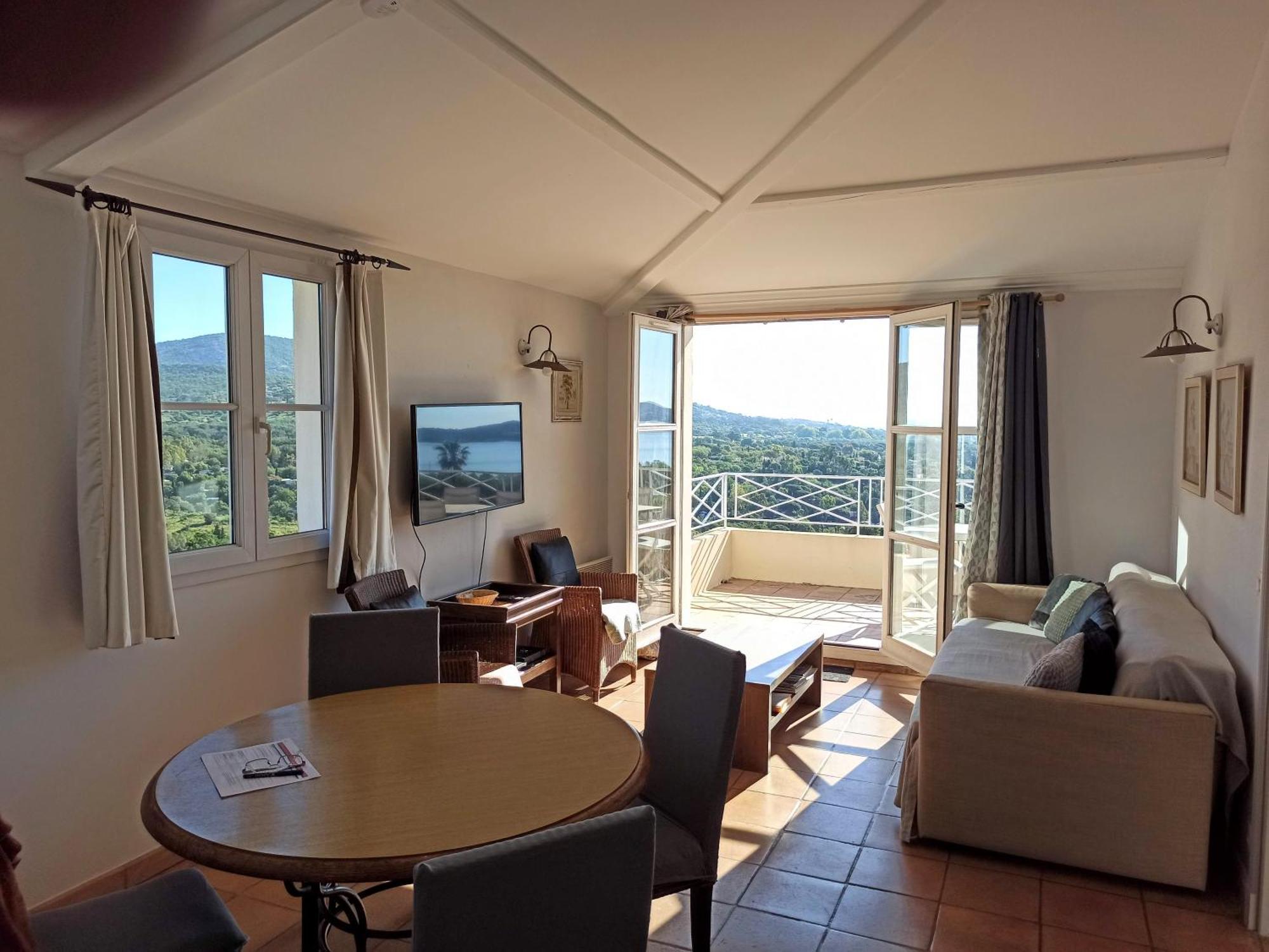 Апартаменты Les Restanques, Bastides Vue Golfe Saint Tropez Гримо Экстерьер фото